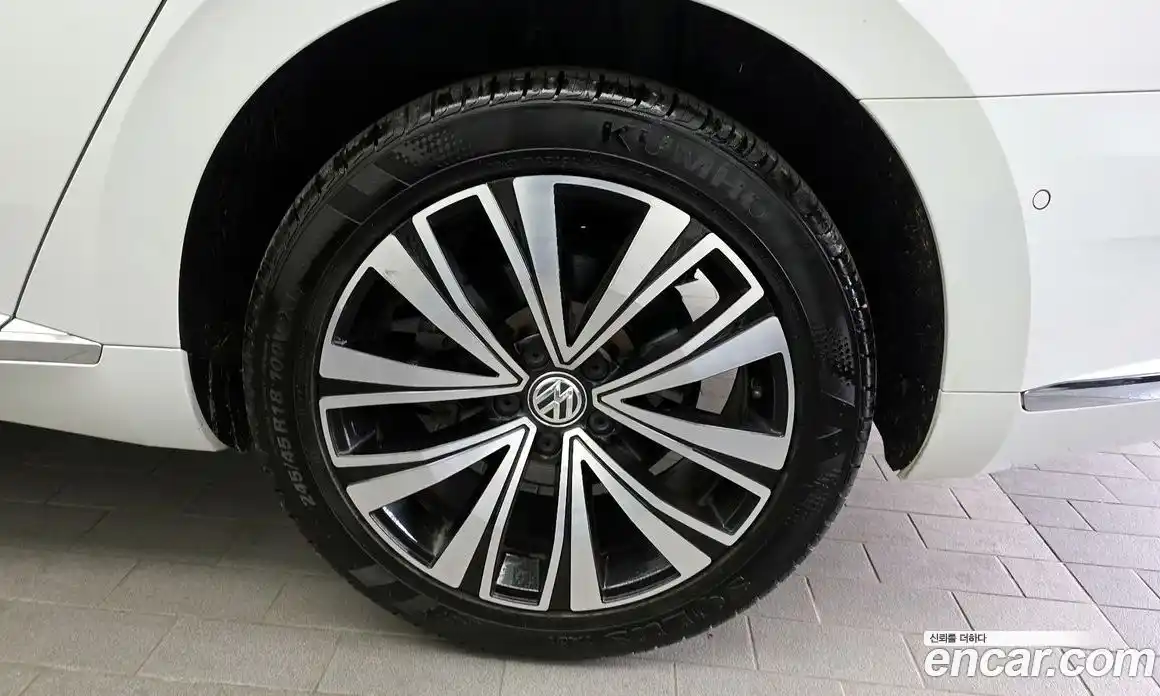Volkswagen Arteon 2019 2.0 гидро в Москве № 1765183, фото 7