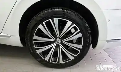 Volkswagen Arteon 2019 2.0 гидро в Москве № 1765183, миниатюра 7