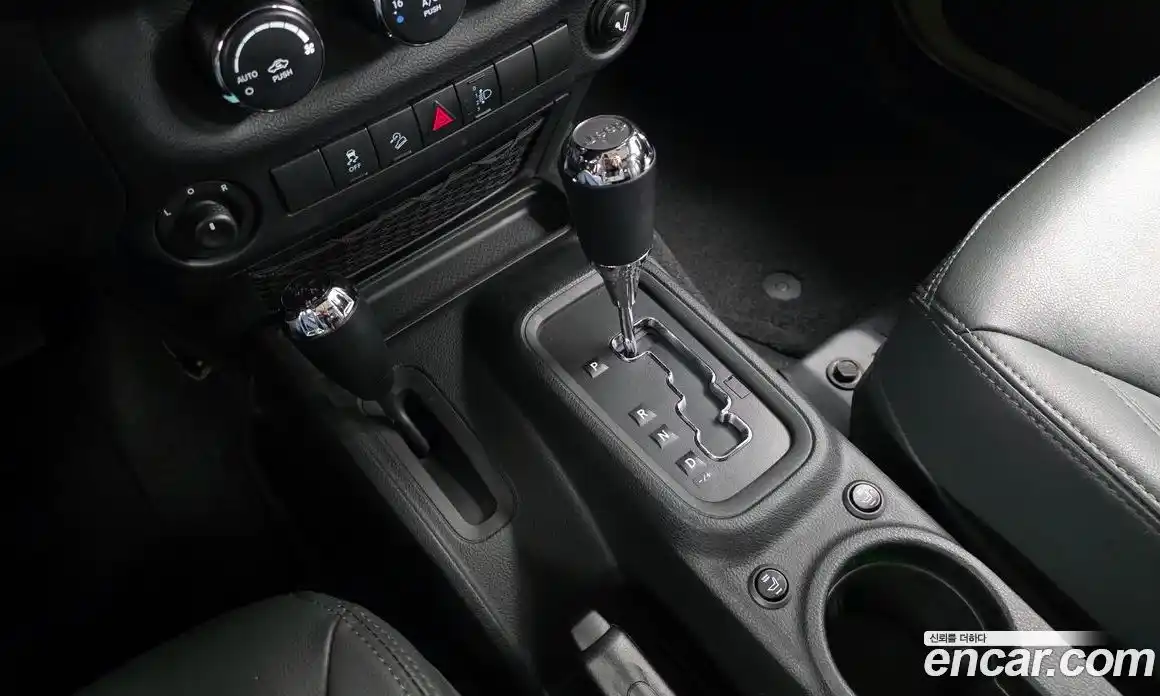 Jeep Wrangler 2016 3.6 гидро в Москве № 1765751, фото 11