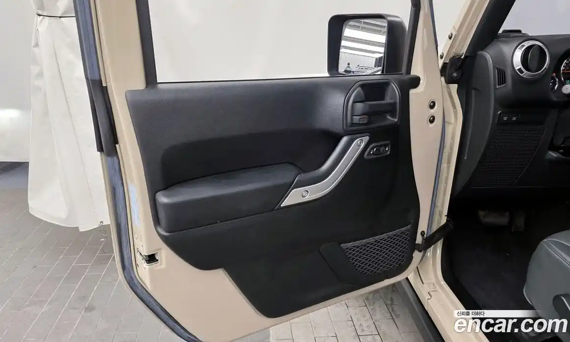 Jeep Wrangler 2016 3.6 гидро в Москве № 1765751, фото 13