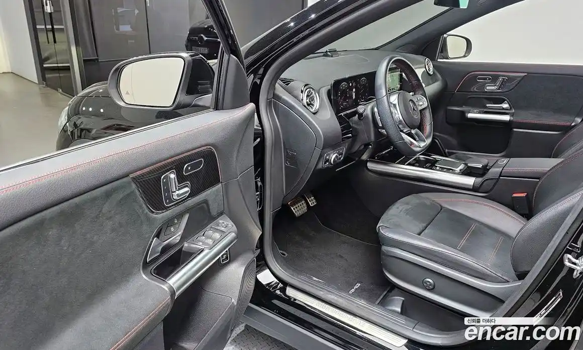 Mercedes-Benz GLA-Class 2023 2.0 гидро в Москве № 1833353, фото 13