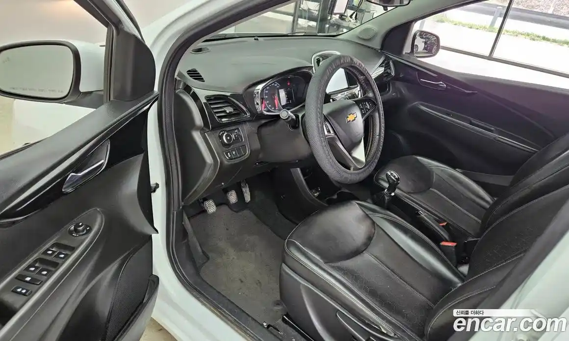 Chevrolet Spark 2015 1.0 механика в Москве № 1834288, фото 10