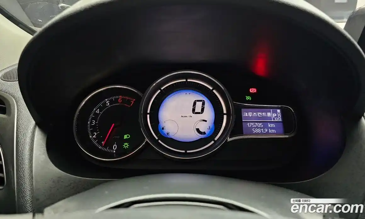 Renault SM3 2014 1.6 гидро в Москве № 1835039, фото 11