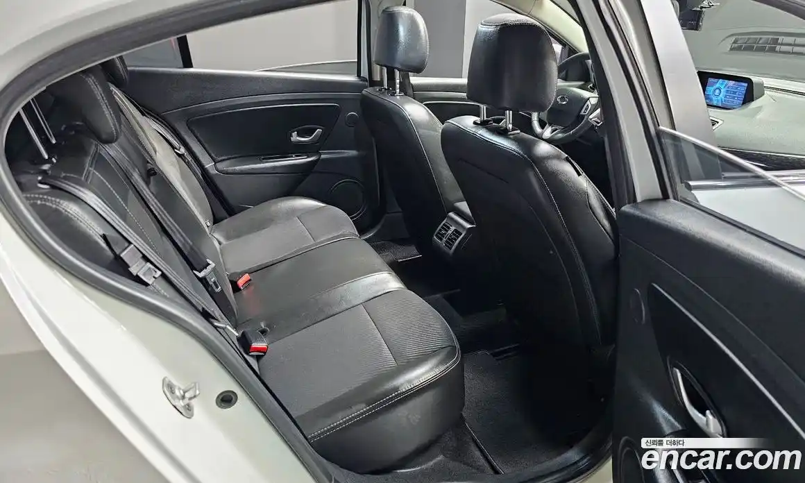 Renault SM3 2014 1.6 гидро в Москве № 1835039, фото 18