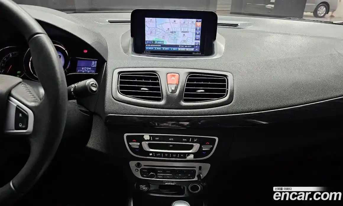 Renault SM3 2014 1.6 гидро в Москве № 1835039, фото 20