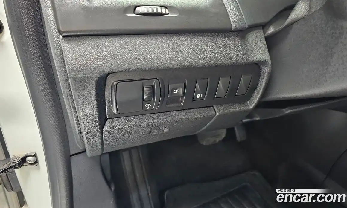 Renault SM3 2014 1.6 гидро в Москве № 1835039, фото 23