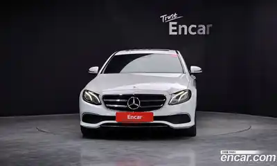 Mercedes-Benz E-Class 2019 2.0 гидро в Москве № 1835488, миниатюра 3