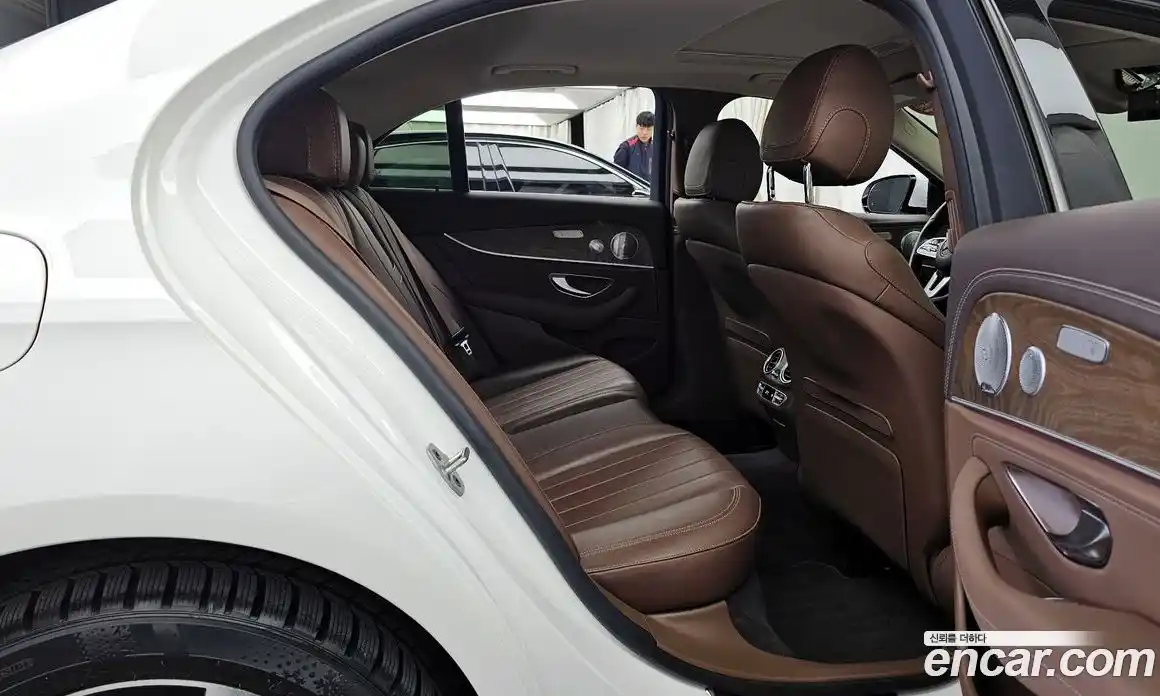 Mercedes-Benz E-Class 2020 2.0 гидро в Москве № 1835947, фото 18