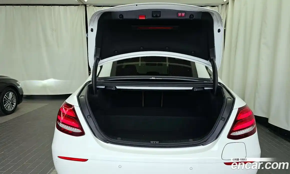 Mercedes-Benz E-Class 2020 2.0 гидро в Москве № 1835947, фото 26