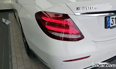 Mercedes-Benz E-Class 2020 2.0 гидро в Москве № 1835947, миниатюра 9