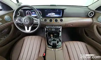 Mercedes-Benz E-Class 2020 2.0 гидро в Москве № 1835947, миниатюра 10