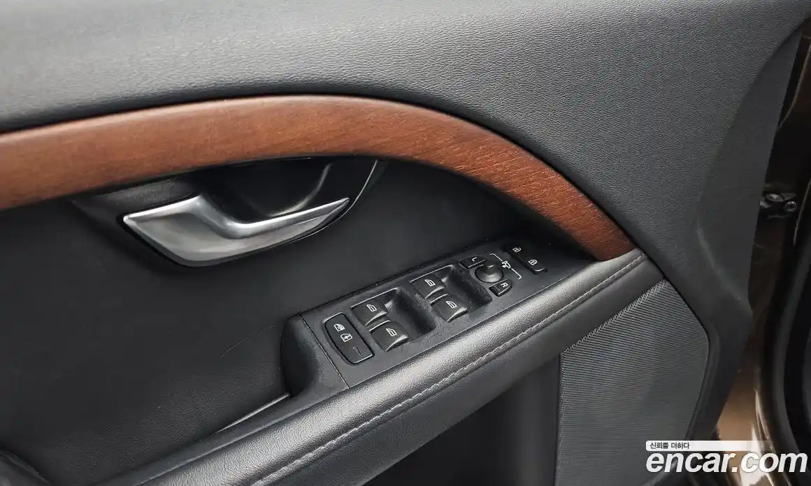 Volvo XC70 2014 2.0 гидро в Москве № 1836882, фото 16