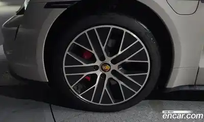 Porsche Taycan 2021 0.1 гидро в Москве № 1837062, миниатюра 5