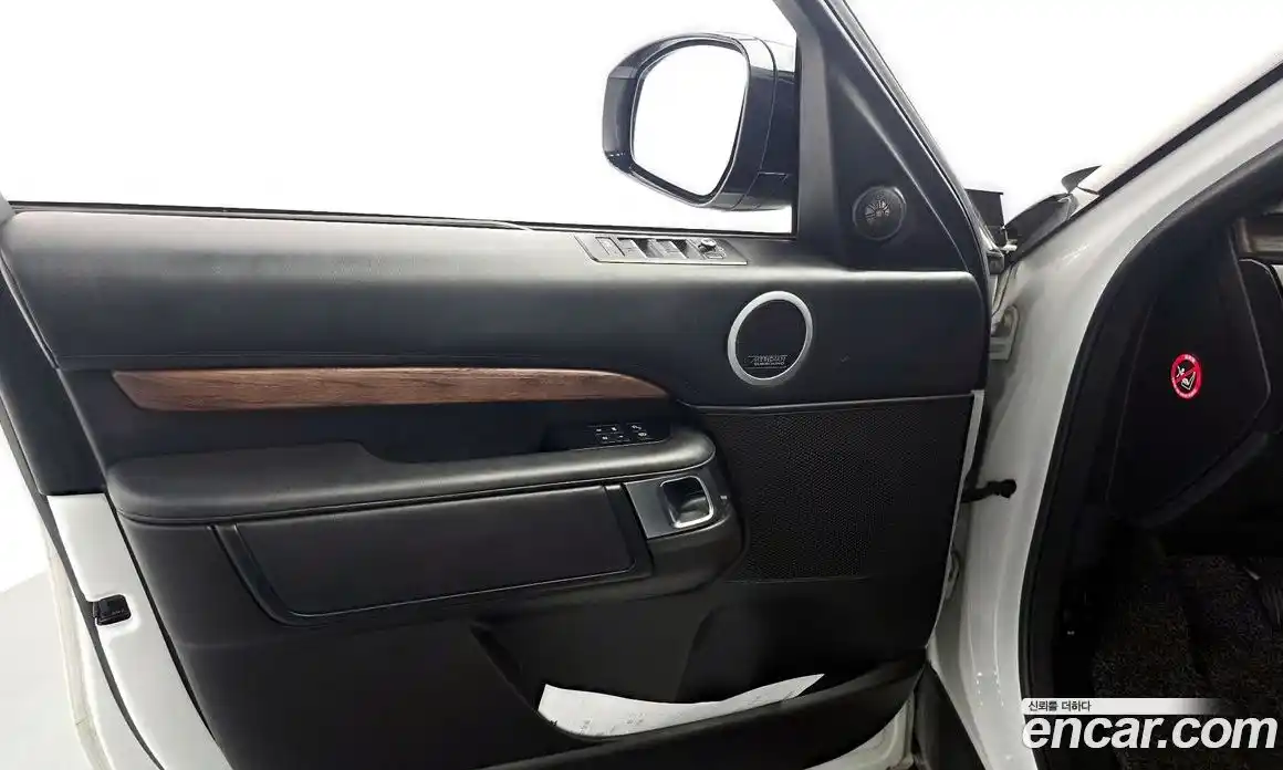 Land Rover Discovery 2018 3.0 гидро в Москве № 1837375, фото 14