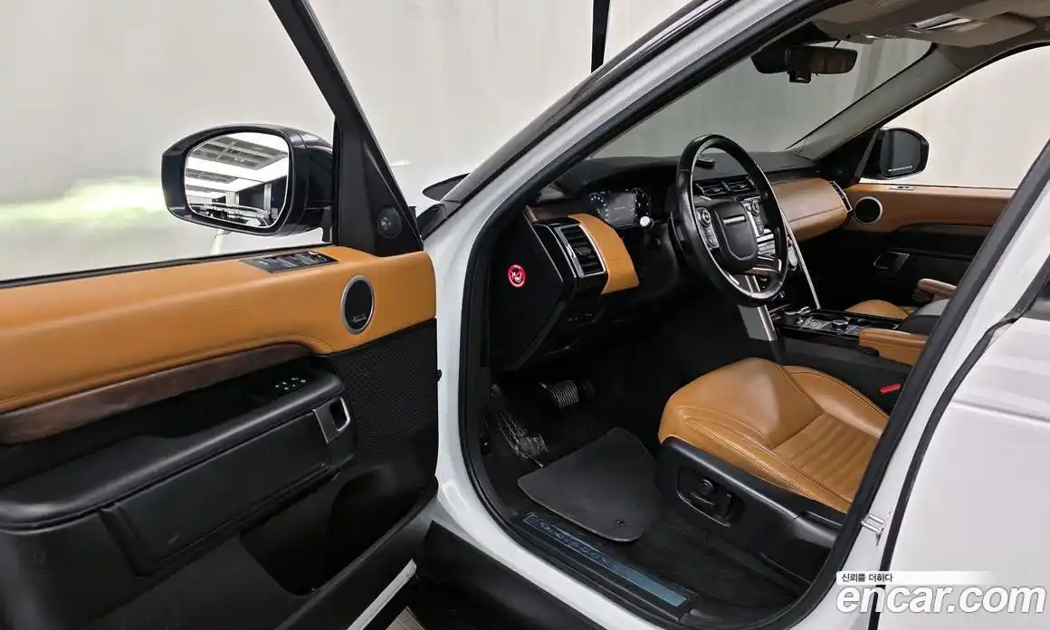 Land Rover Discovery 2018 3.0 гидро в Москве № 1837398, фото 10