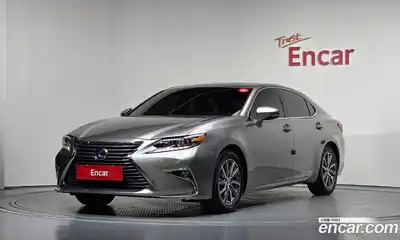 Lexus ES, 2015