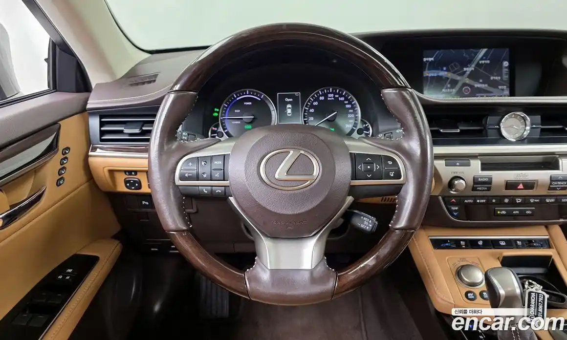 Lexus ES 2015 2.5 гидро в Москве № 1837960, фото 13