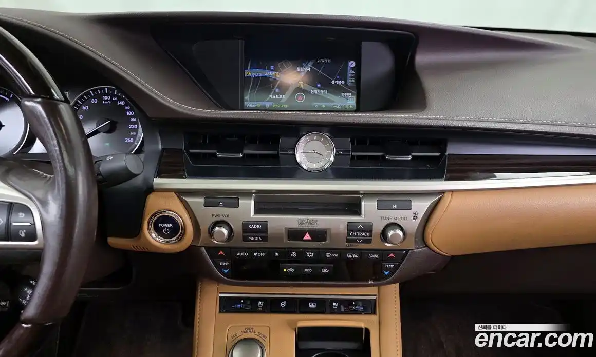 Lexus ES 2015 2.5 гидро в Москве № 1837960, фото 14