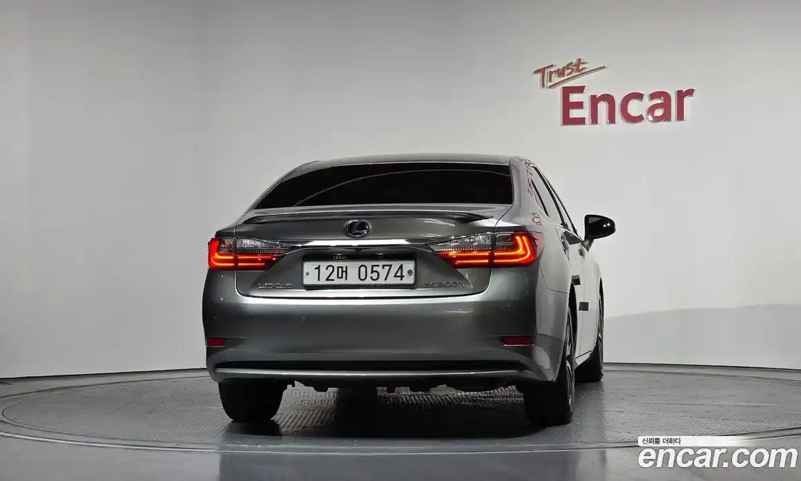 Lexus ES 2015 2.5 гидро в Москве № 1837960, фото 4
