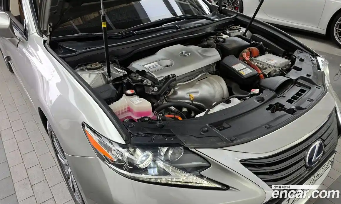 Lexus ES 2015 2.5 гидро в Москве № 1837960, фото 6