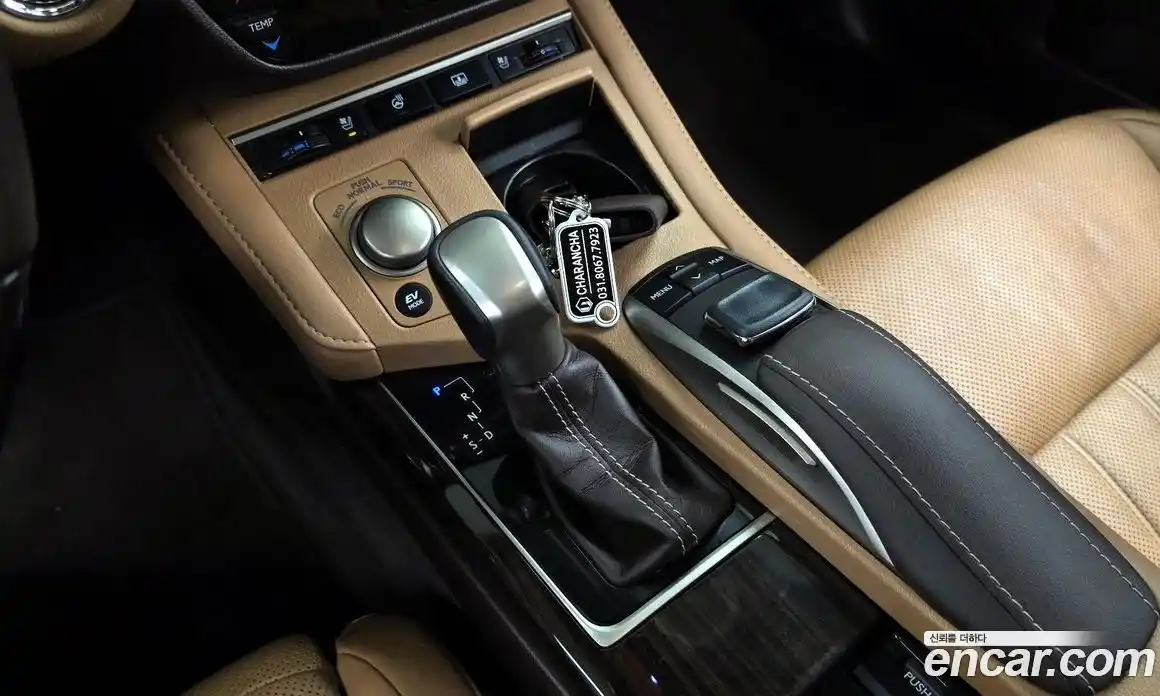 Lexus ES 2015 2.5 гидро в Москве № 1837960, фото 9