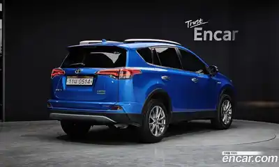 Toyota RAV4 2016 2.5 гидро в Москве № 1838536, миниатюра 2