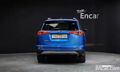 Toyota RAV4 2016 2.5 гидро в Москве № 1838536, миниатюра 4