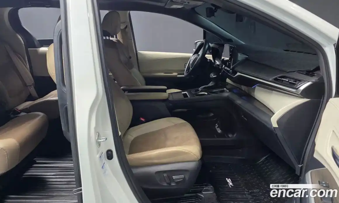 Toyota Sienna 2021 2.5 гидро в Москве № 1838537, фото 11