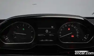 Peugeot 2008 2017 1.6 робот в Москве, миниатюра 10