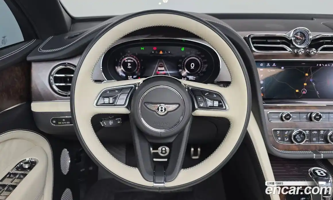 Bentley Bentayga 2025 4.0 гидро, фото 14