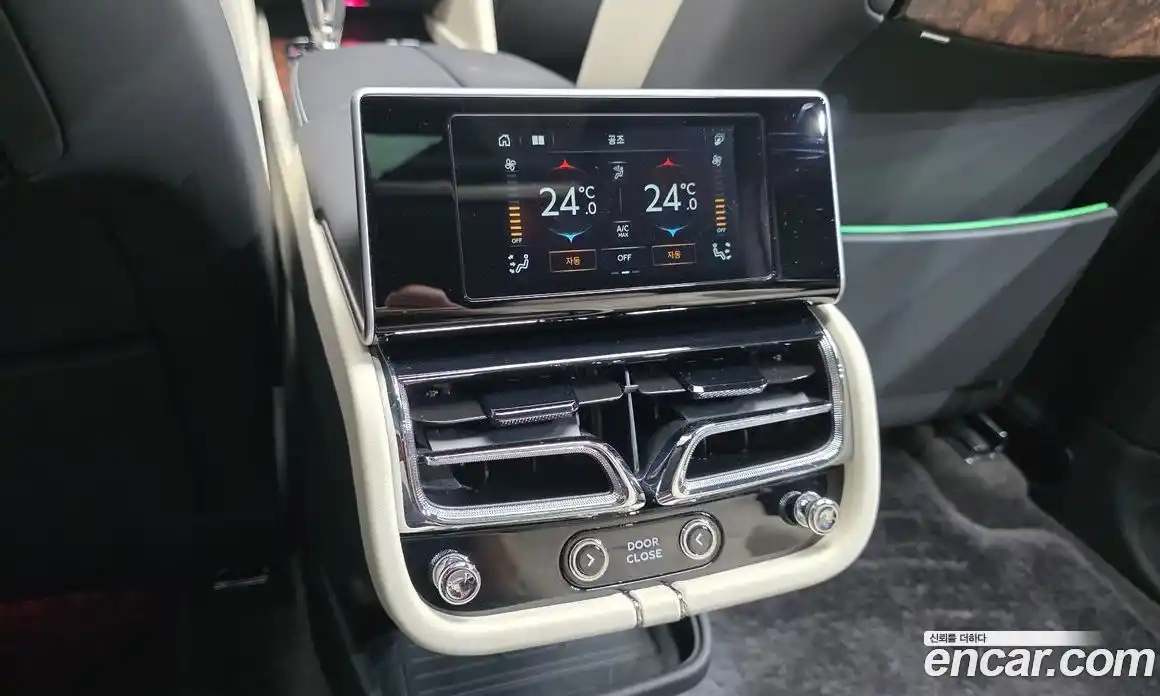 Bentley Bentayga 2025 4.0 гидро, фото 18