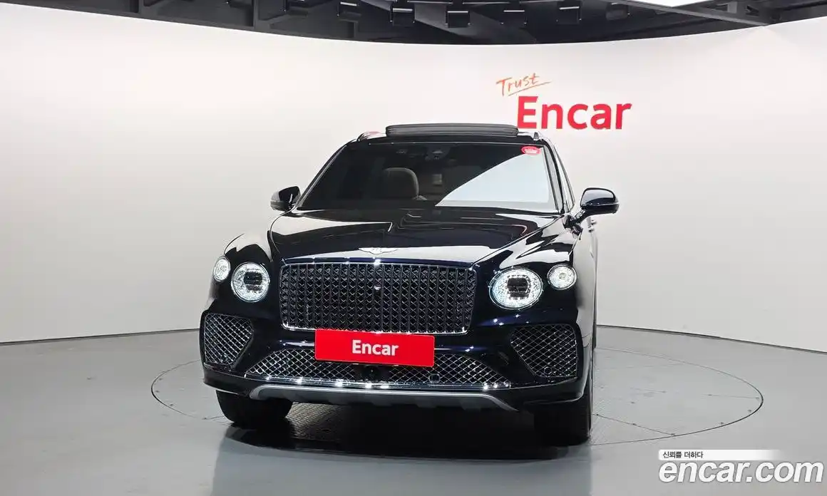 Bentley Bentayga 2025 4.0 гидро, фото 3