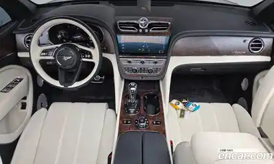 Bentley Bentayga 2025 4.0 гидро, миниатюра 7