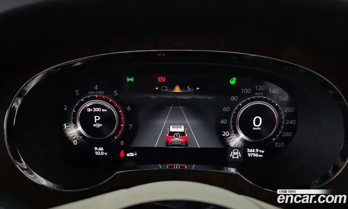 Bentley Bentayga 2025 4.0 гидро, фото 8