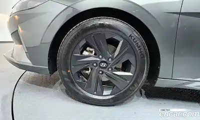Hyundai Avante 2023 1.6 гидро в Москве № 44150, миниатюра 5