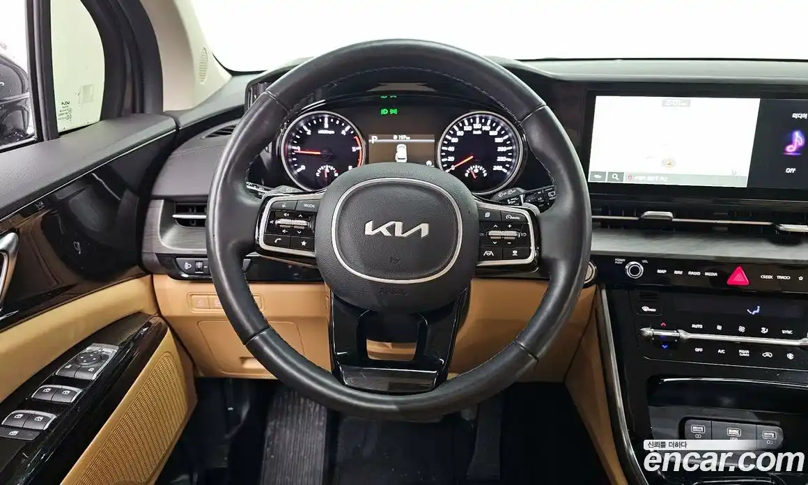 Kia Canival 2022 2.2 гидро в Москве № 115152, фото 13