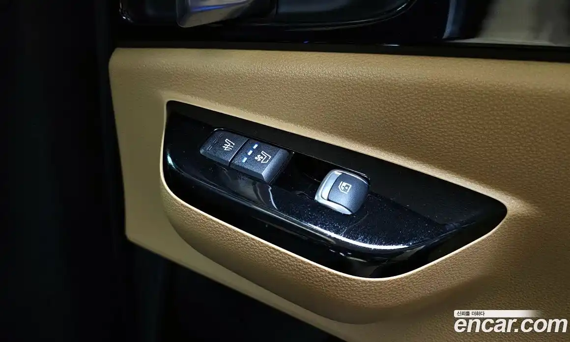 Kia Canival 2022 2.2 гидро в Москве № 115152, фото 19