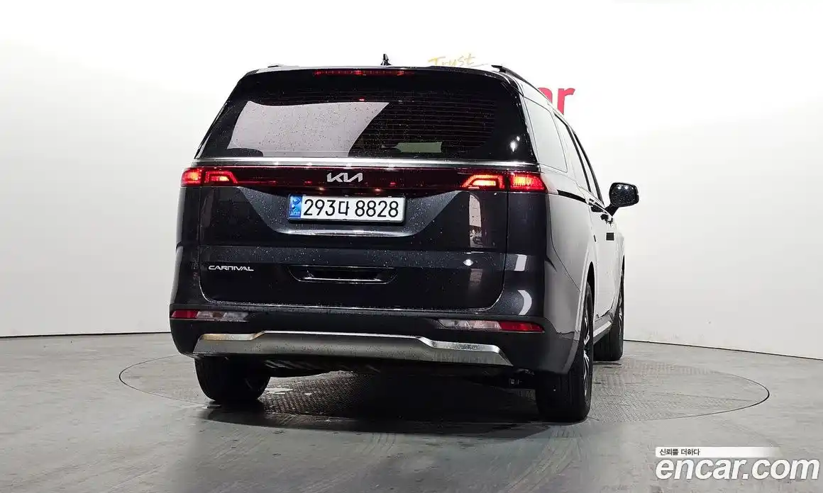 Kia Canival 2022 2.2 гидро в Москве № 115152, фото 4