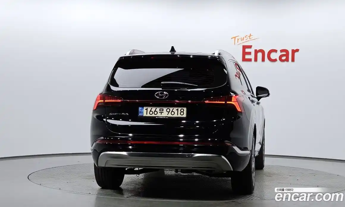 Hyundai Santa Fe 2023 2.5 гидро в Москве № 122728, фото 3