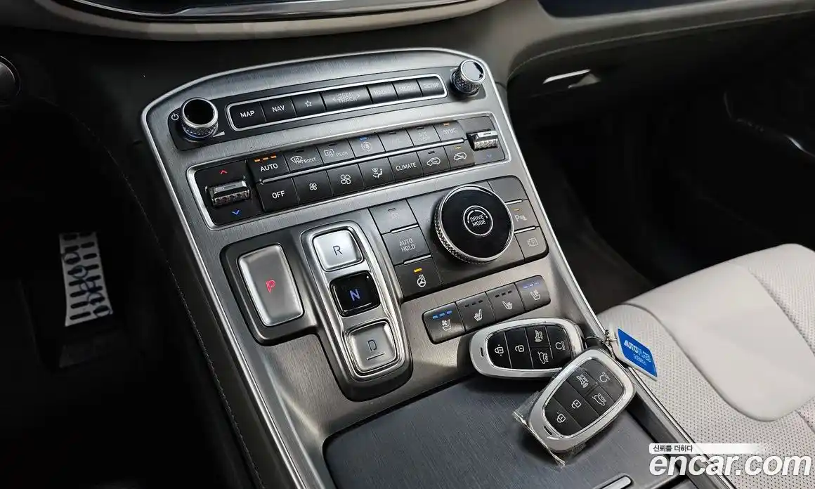 Hyundai Santa Fe 2023 2.5 гидро в Москве № 122728, фото 8