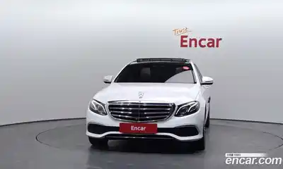 Mercedes-Benz E-Class 2018 3.0 гидро в Москве № 1249072, миниатюра 3