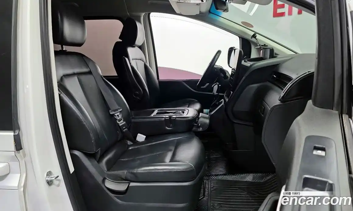 Hyundai Staria 2021 2.2 гидро в Москве № 126989, фото 11