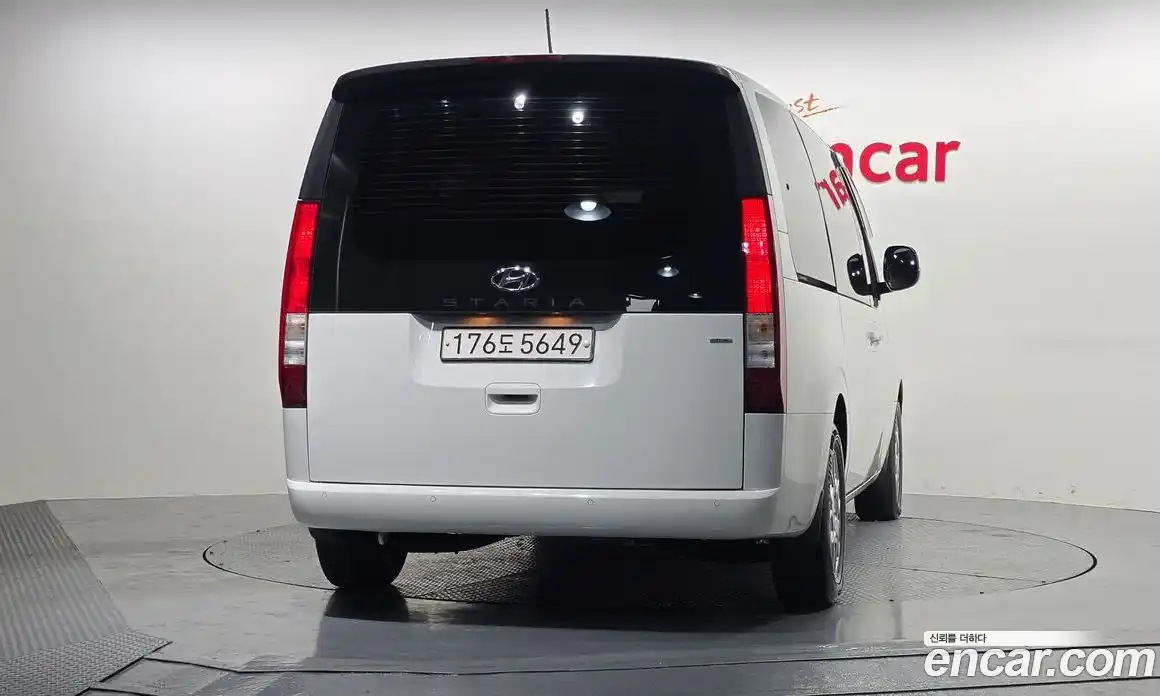 Hyundai Staria 2021 2.2 гидро в Москве № 126989, фото 4