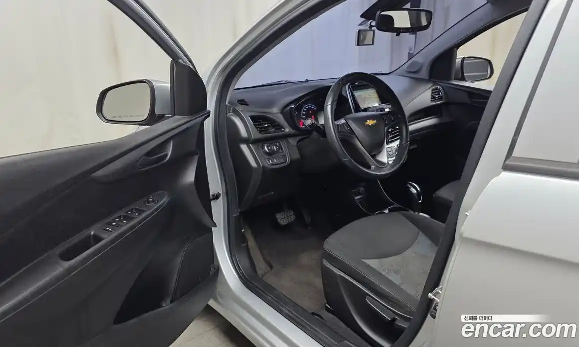 Chevrolet Spark 2015 1.0 гидро в Москве, фото 13