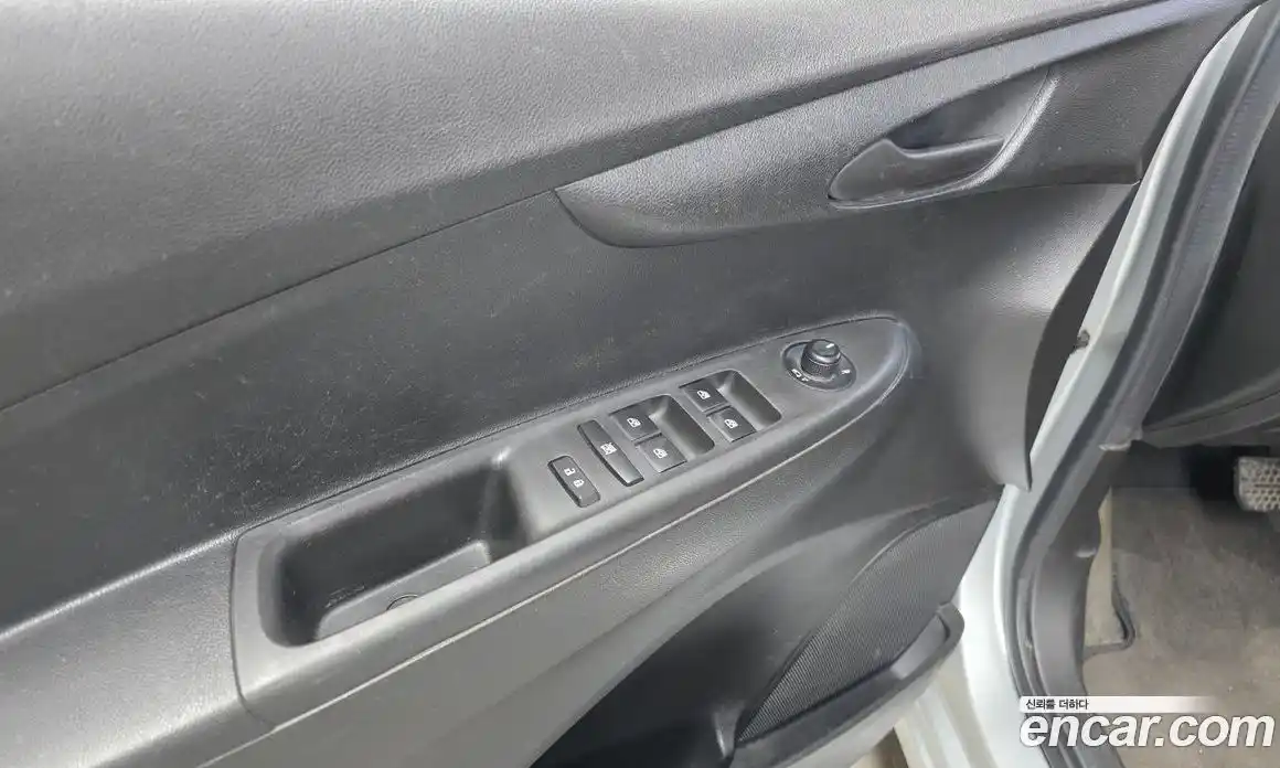 Chevrolet Spark 2015 1.0 гидро в Москве, фото 14