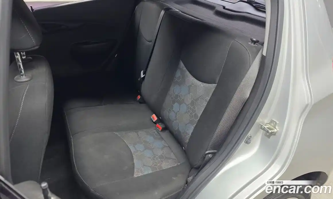 Chevrolet Spark 2015 1.0 гидро в Москве, фото 16