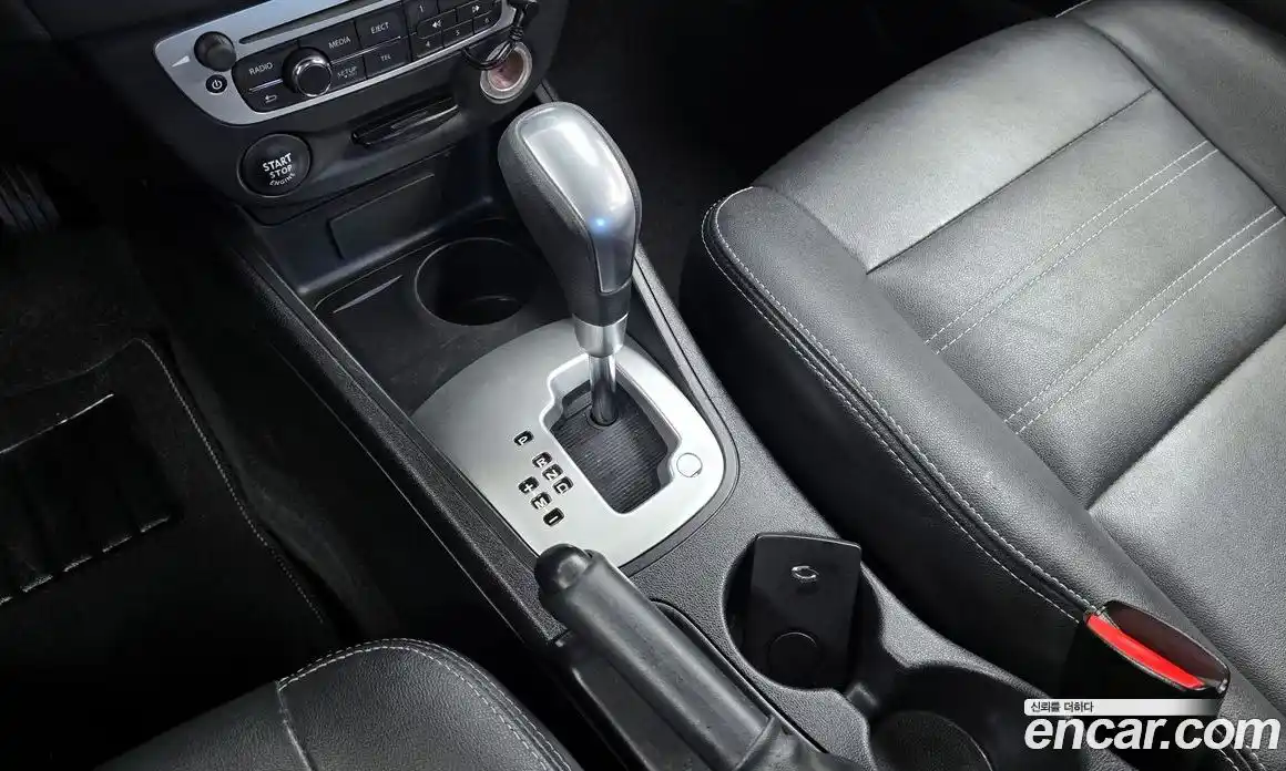 Renault SM3 2014 1.6 гидро в Москве № 1321400, фото 11