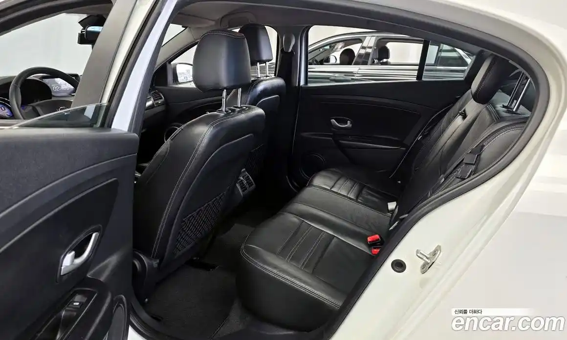Renault SM3 2014 1.6 гидро в Москве № 1321400, фото 15