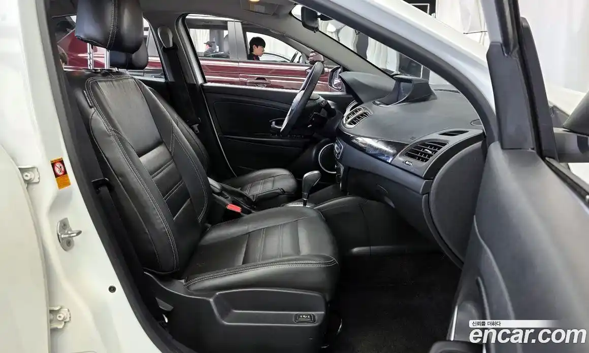 Renault SM3 2014 1.6 гидро в Москве № 1321400, фото 16