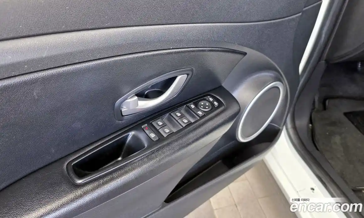 Renault SM3 2014 1.6 гидро в Москве № 1321400, фото 29